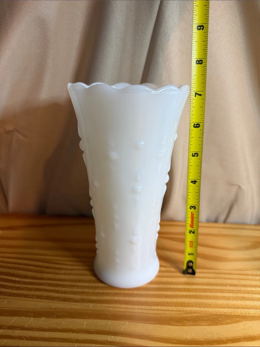 Vintage Anchor Hocking Milk Glass Vase Scalloped Teardrop Pearl 7